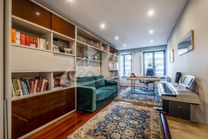 Apartamento T4 para Venda em Paranhos