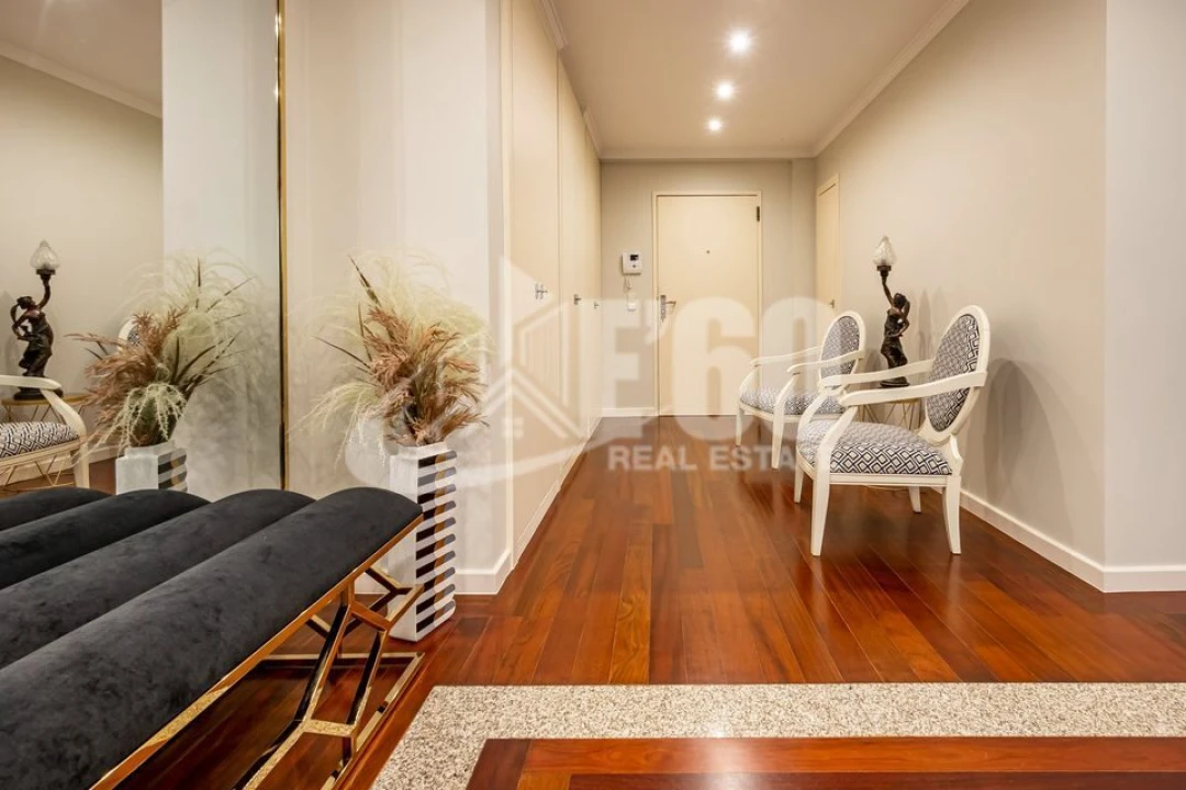 Apartamento T4 para Venda em Paranhos Foto 13