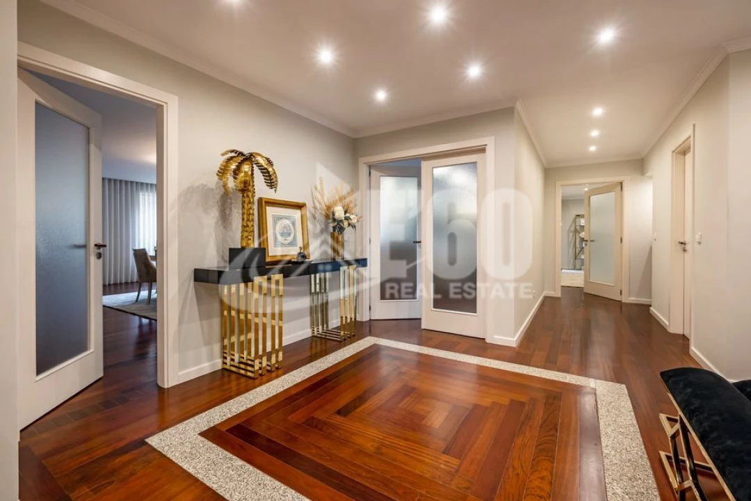 Apartamento T4 para Venda em Paranhos Foto 8