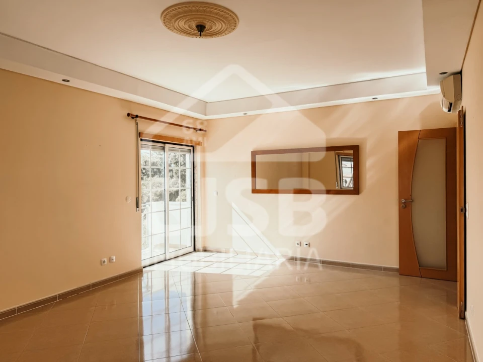 Apartamento para Venda em Samora Correia Foto 3