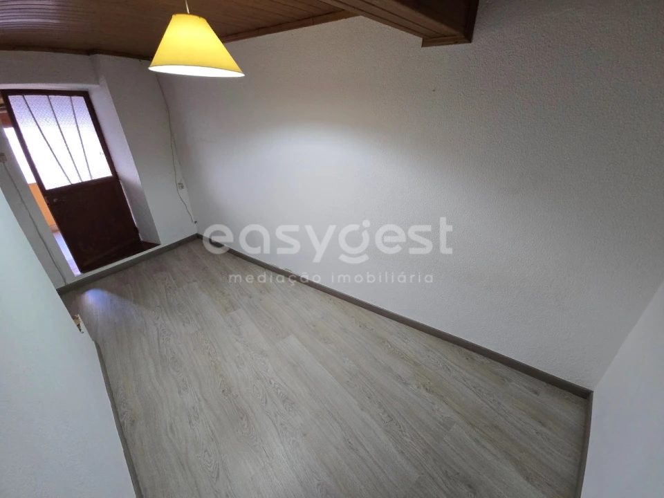 Moradia T3 para Venda em Covas e Vila Nova de Oliveirinha Foto 13