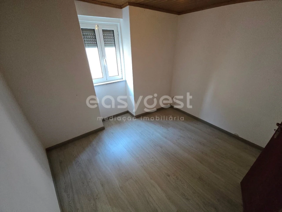 Moradia T3 para Venda em Covas e Vila Nova de Oliveirinha Foto 17