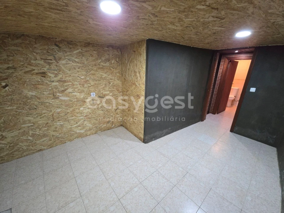 Moradia T3 para Venda em Covas e Vila Nova de Oliveirinha Foto 25