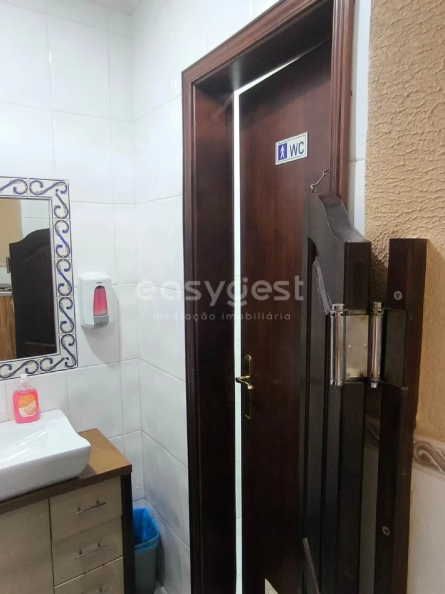 Negócio para Cedência de Quotas em Sado Foto 13