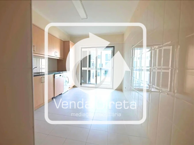 Apartamento T4 para Venda em Alcochete Foto 8