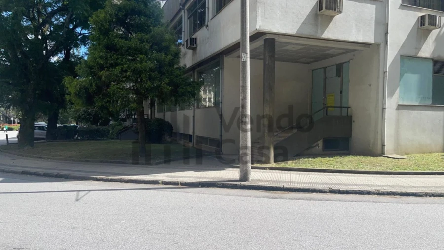 Loja para Arrendamento em São Vitor (Braga) Foto 13