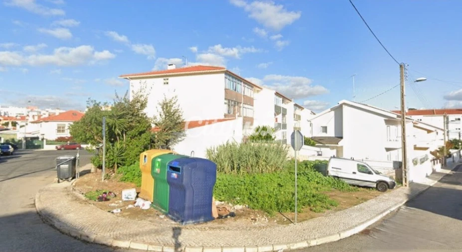 Terreno para Venda em Carcavelos e Parede