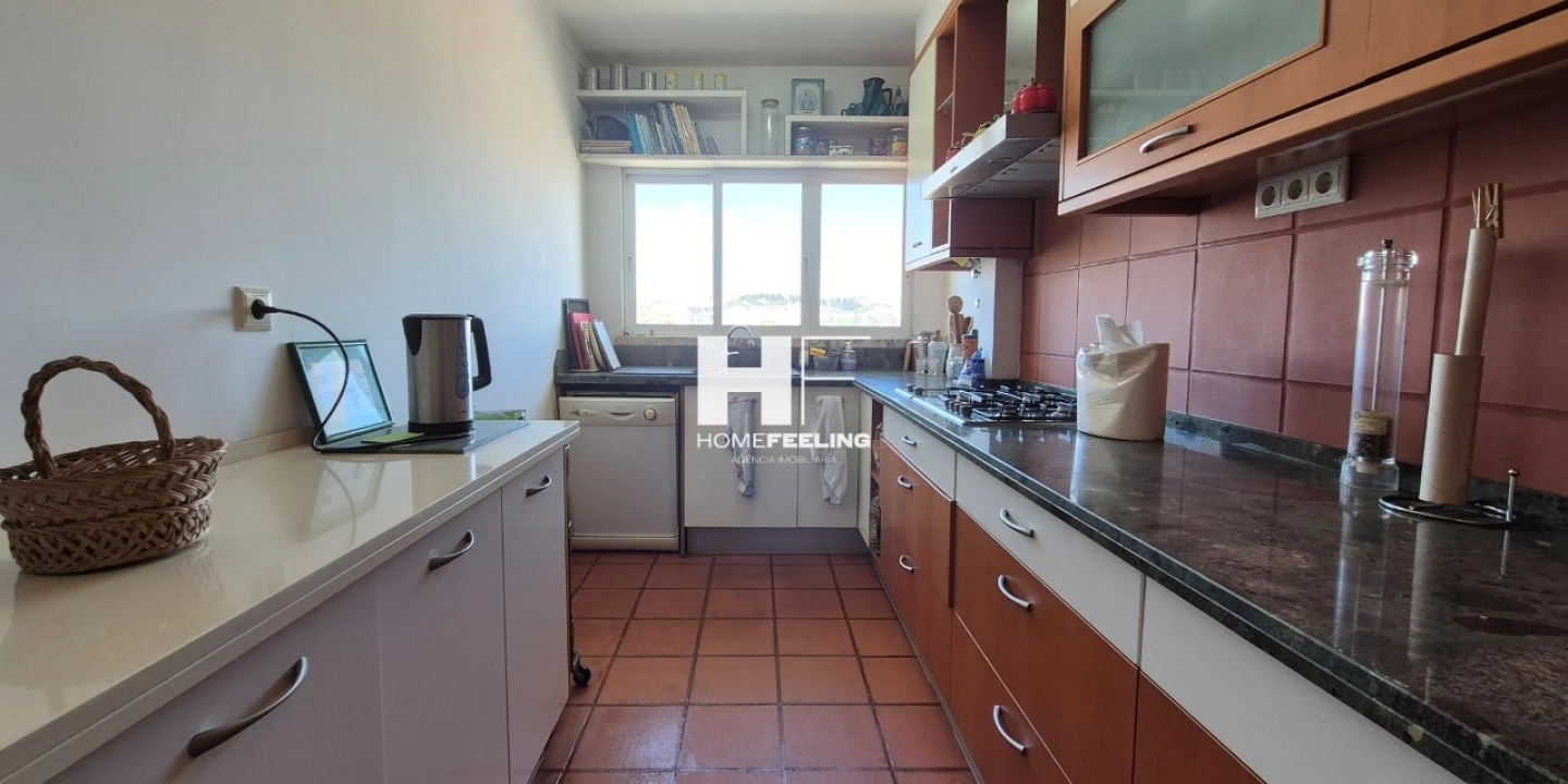 Apartamento T2 para Venda em Carcavelos e Parede Foto 12