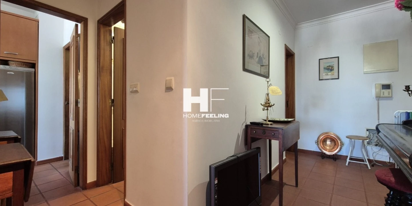 Apartamento T2 para Venda em Carcavelos e Parede Foto 13