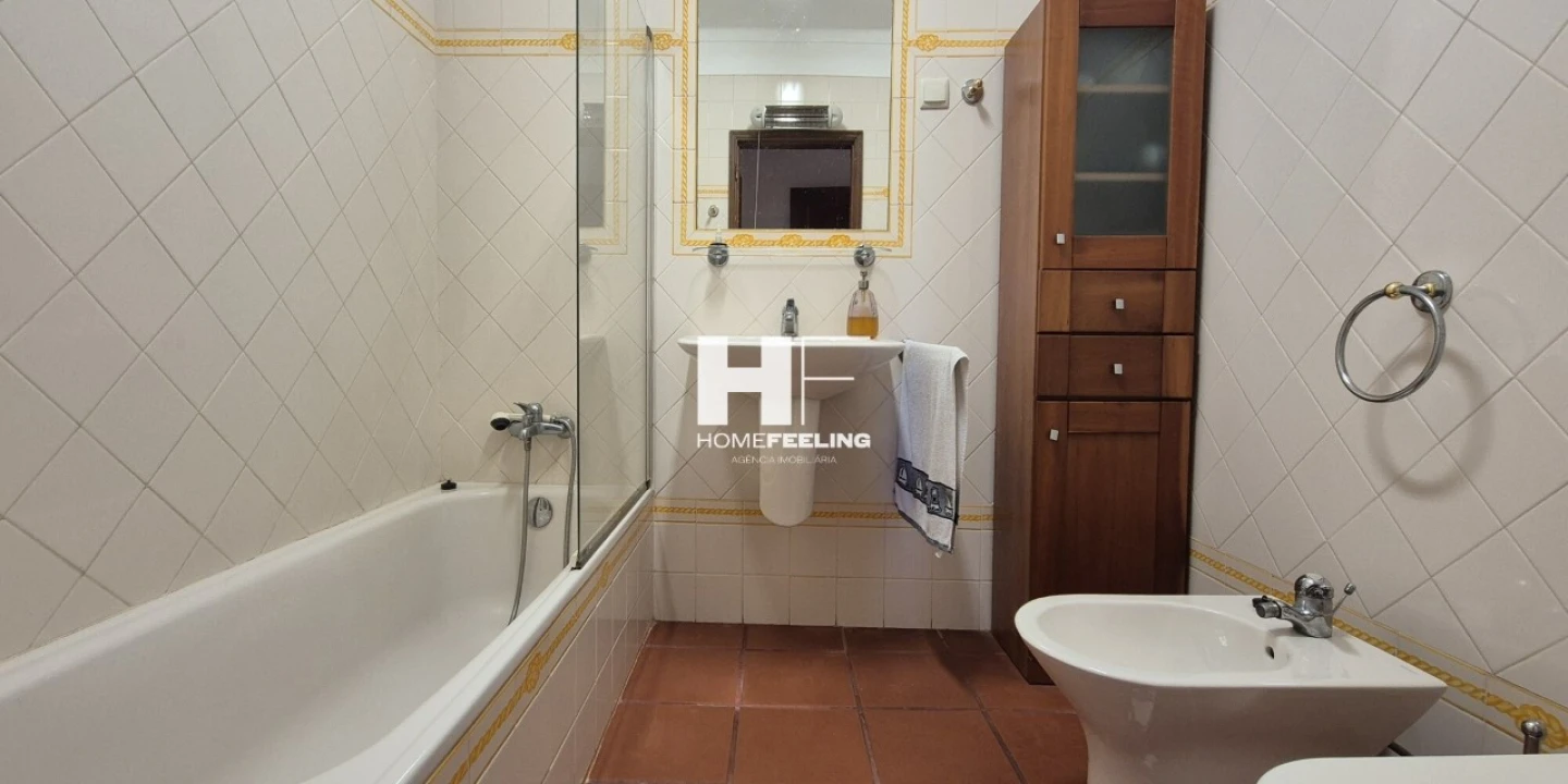 Apartamento T2 para Venda em Carcavelos e Parede Foto 14