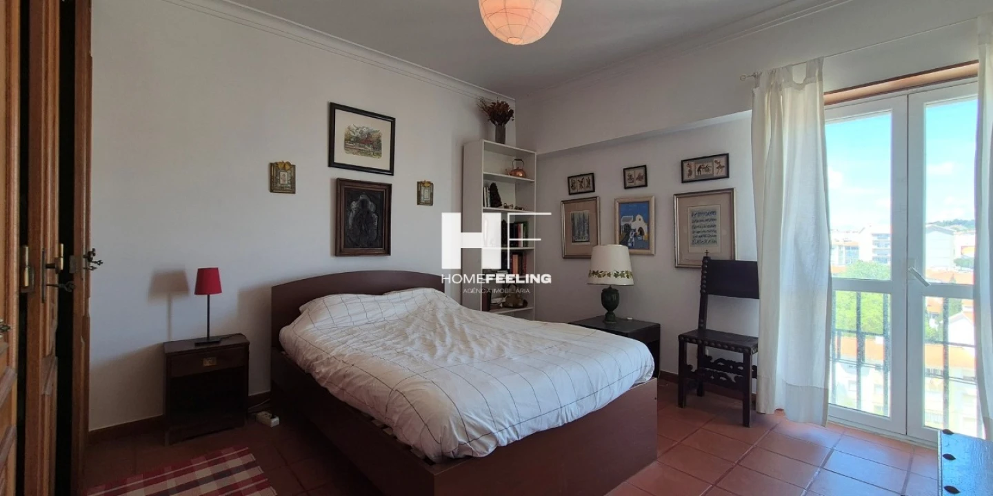 Apartamento T2 para Venda em Carcavelos e Parede Foto 15