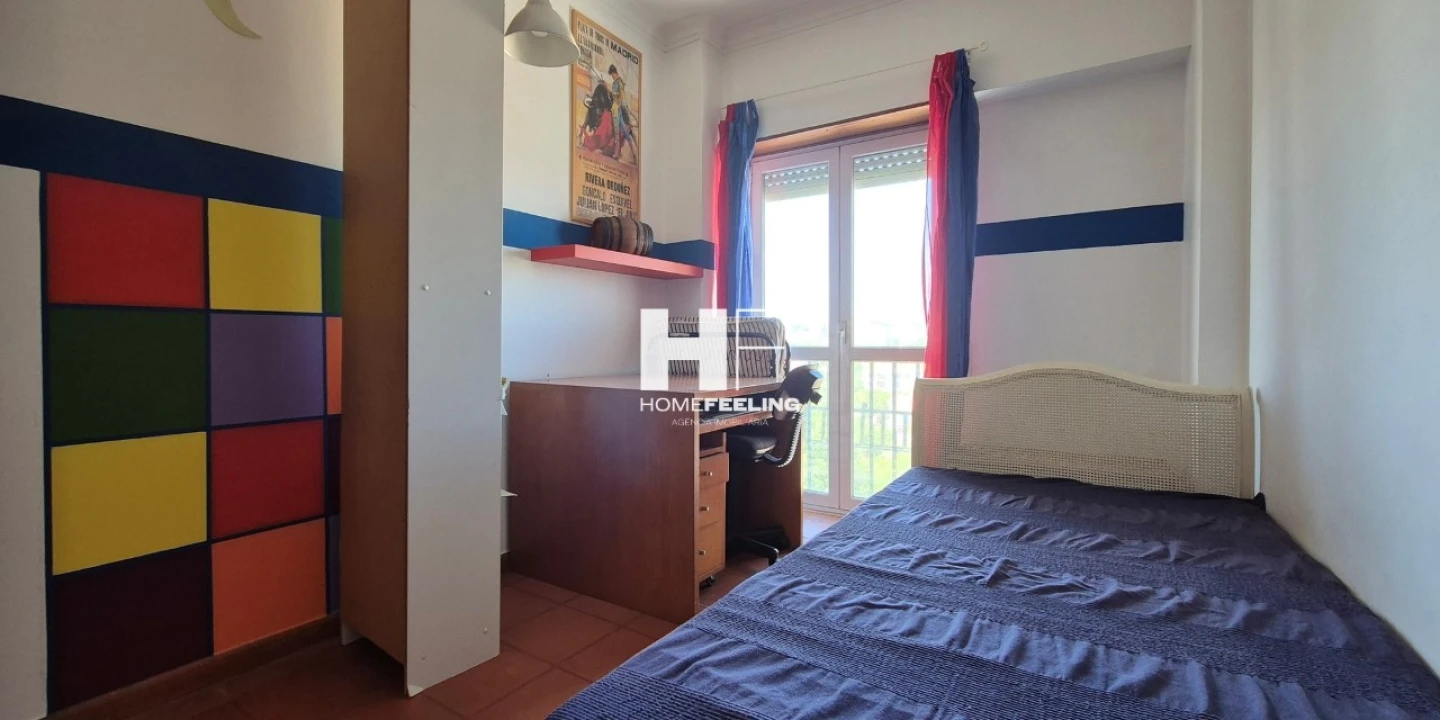 Apartamento T2 para Venda em Carcavelos e Parede Foto 16