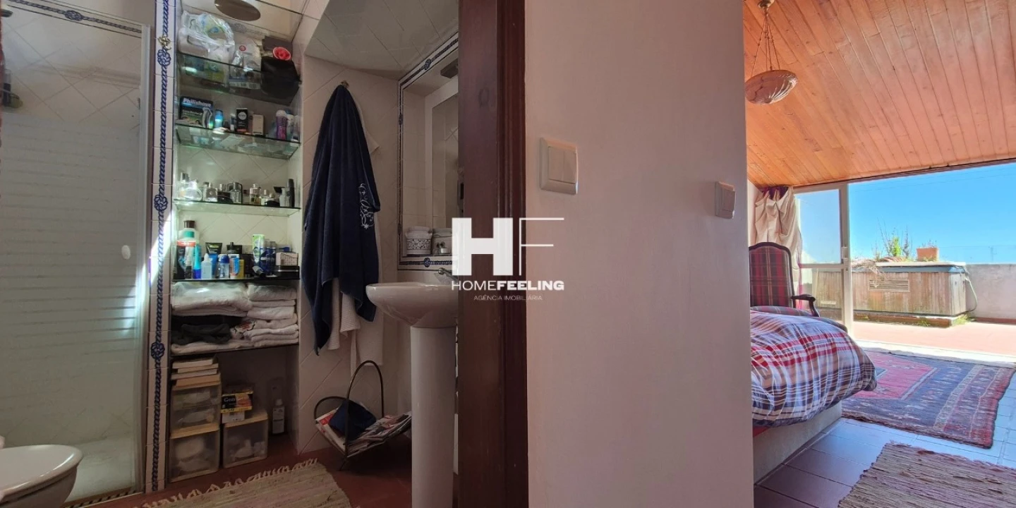 Apartamento T2 para Venda em Carcavelos e Parede Foto 19