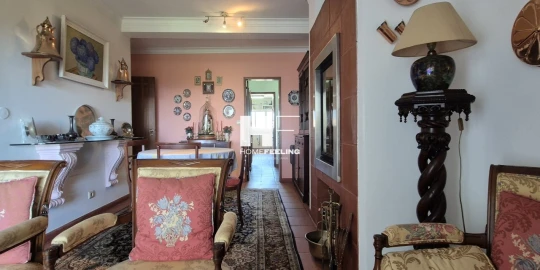 Apartamento T2 para Venda em Carcavelos e Parede