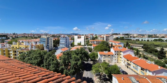 Apartamento T2 para Venda em Carcavelos e Parede