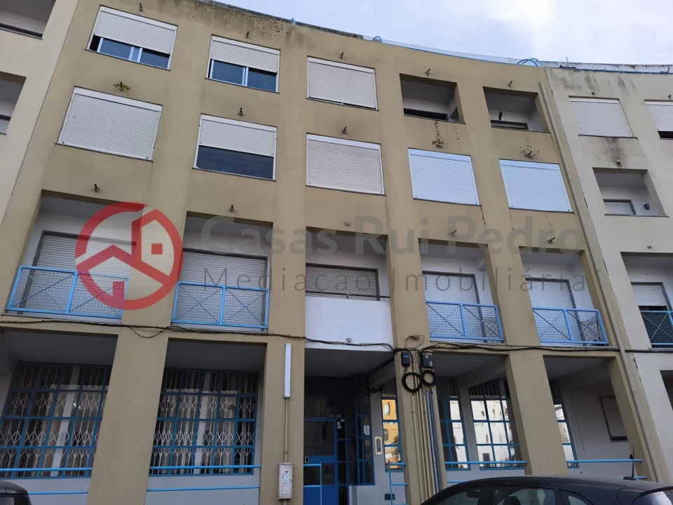 Apartamento T2 para Venda em Moita Foto 24