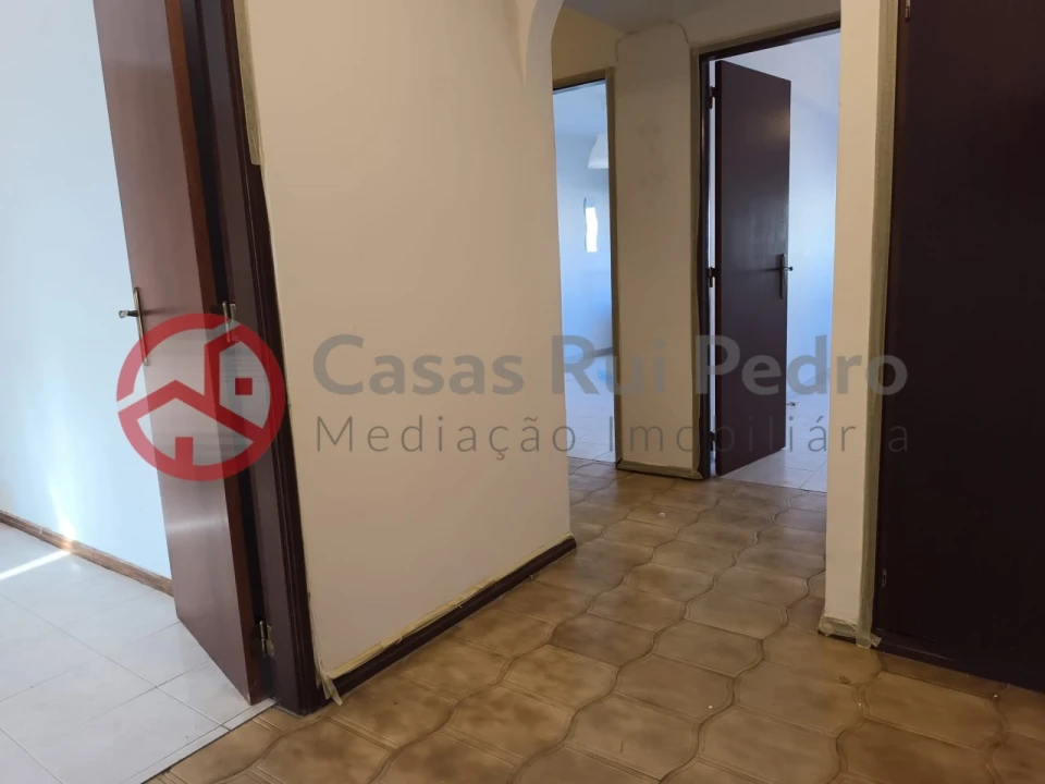 Apartamento T2 para Venda em Moita Foto 2