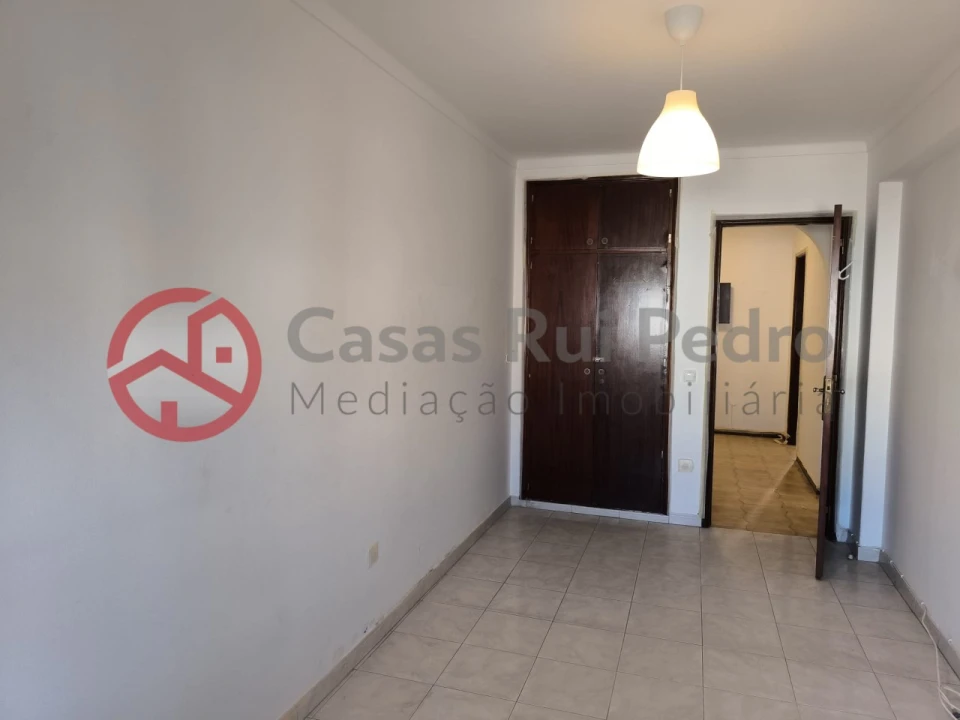 Apartamento T2 para Venda em Moita Foto 9