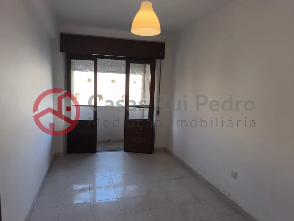 Apartamento T2 para Venda em Moita Foto 10