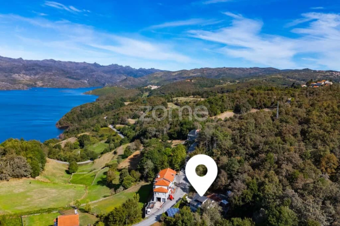 Moradia T5 para Venda em Paradela, Contim e Fiães Foto 2