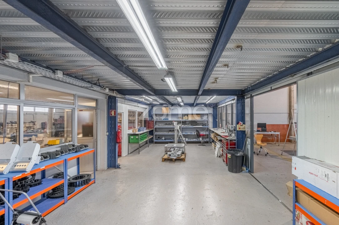 Terreno Comércio / Armazém para Venda em Sandim, Olival, Lever e Crestuma Foto 12