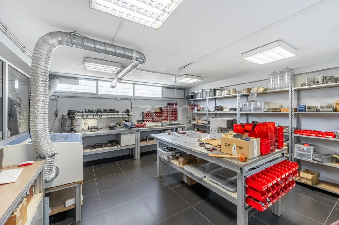 Terreno Comércio / Armazém para Venda em Sandim, Olival, Lever e Crestuma Foto 14