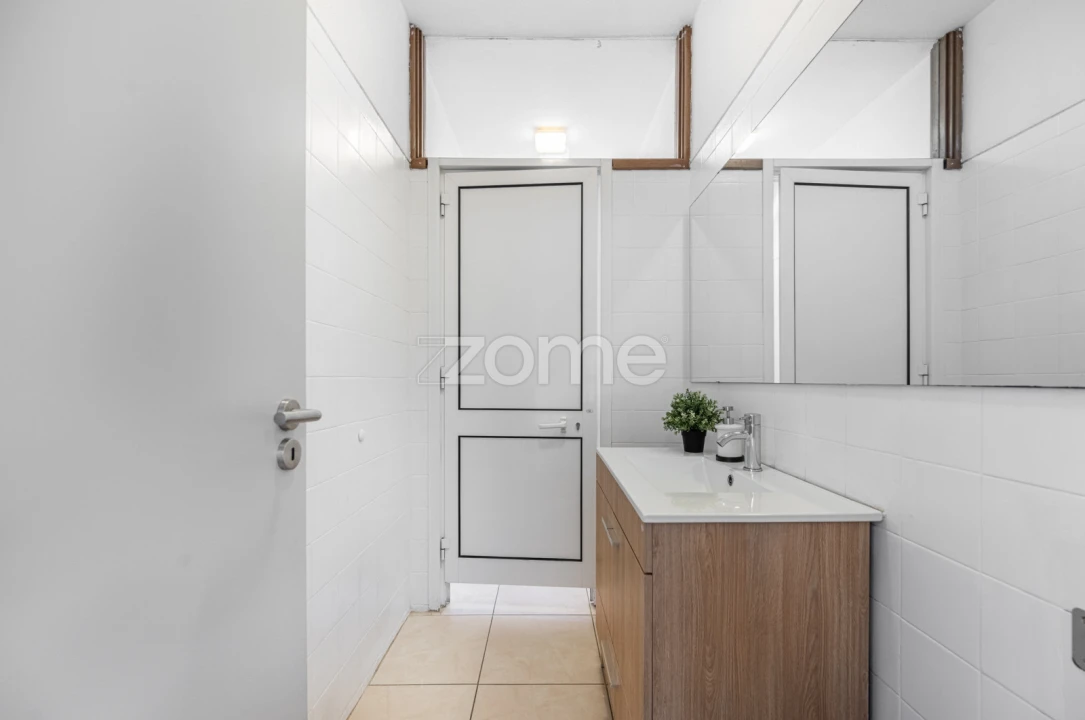 Terreno Comércio / Armazém para Venda em Sandim, Olival, Lever e Crestuma Foto 25