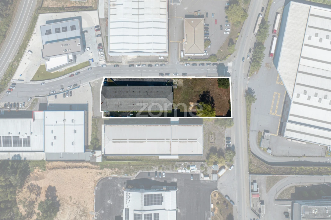 Terreno Comércio / Armazém para Venda em Sandim, Olival, Lever e Crestuma Foto 28