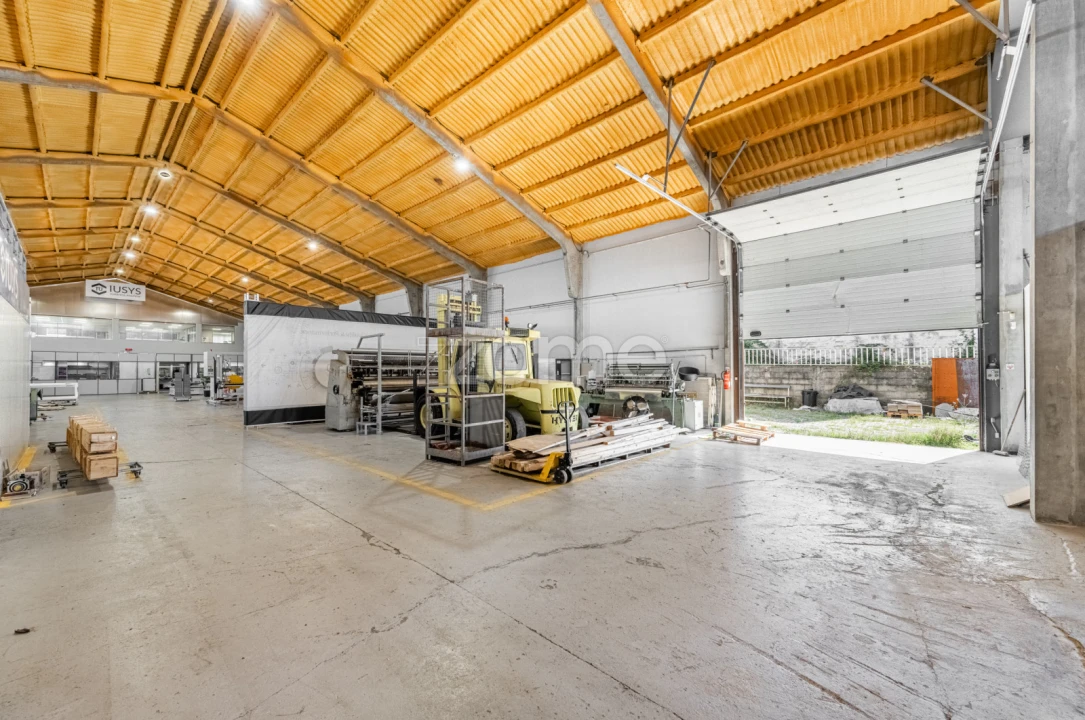 Terreno Comércio / Armazém para Venda em Sandim, Olival, Lever e Crestuma Foto 6