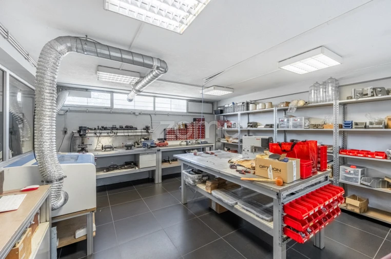 Terreno Comércio / Armazém para Venda em Sandim, Olival, Lever e Crestuma Foto 14