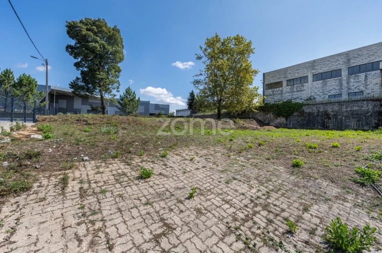 Terreno Comércio / Armazém para Venda em Sandim, Olival, Lever e Crestuma Foto 27