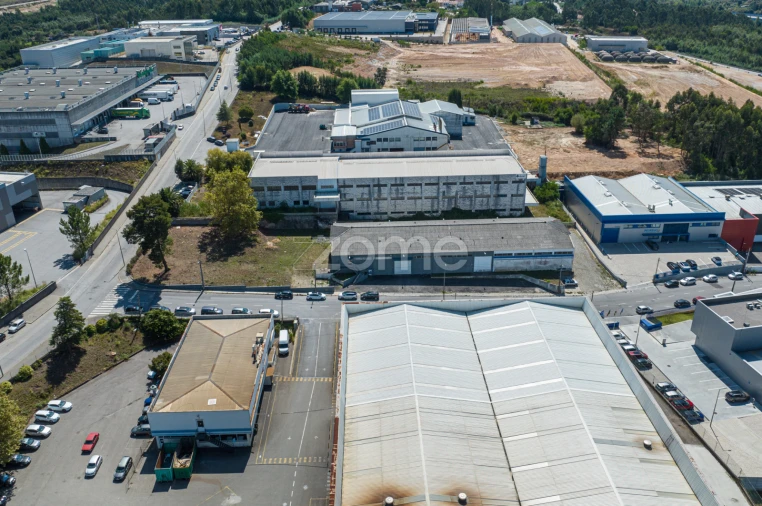 Terreno Comércio / Armazém para Venda em Sandim, Olival, Lever e Crestuma Foto 35