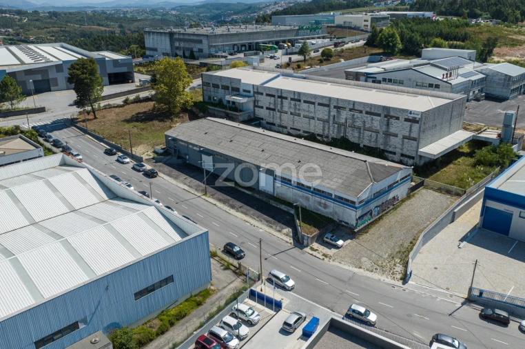 Terreno Comércio / Armazém para Venda em Sandim, Olival, Lever e Crestuma Foto 37