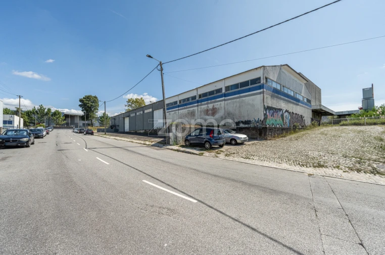 Terreno Comércio / Armazém para Venda em Sandim, Olival, Lever e Crestuma Foto 43