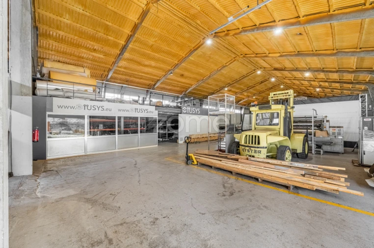 Terreno Comércio / Armazém para Venda em Sandim, Olival, Lever e Crestuma Foto 8