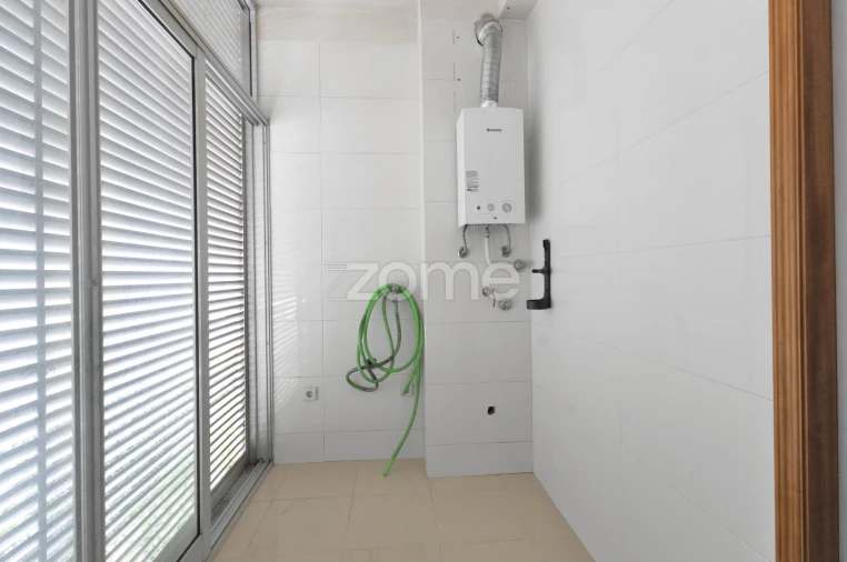 Apartamento T2 para Venda em Guilhabreu Foto 8