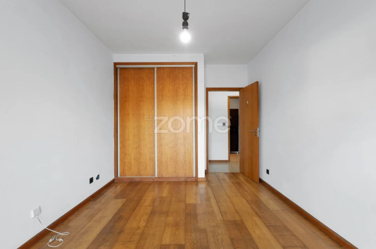 Apartamento T2 para Venda em Guilhabreu Foto 12