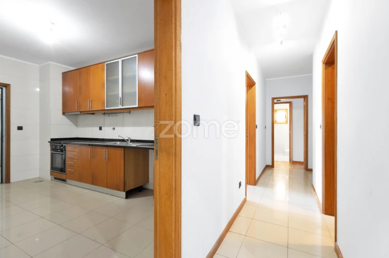 Apartamento T2 para Venda em Guilhabreu Foto 18