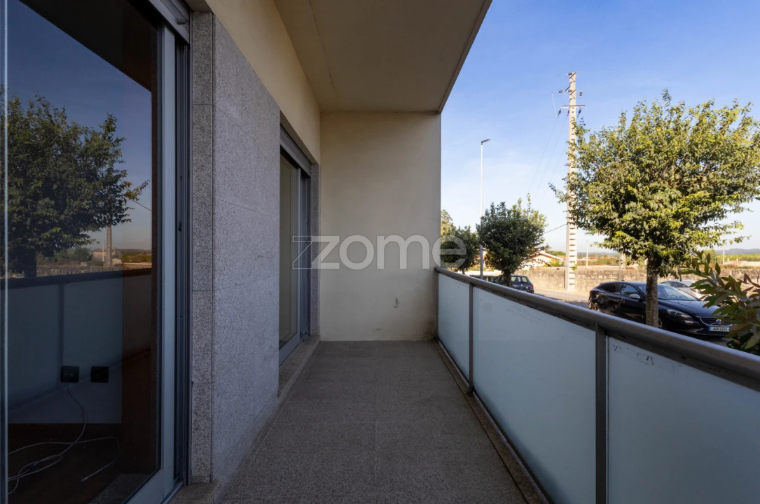 Apartamento T2 para Venda em Guilhabreu Foto 13