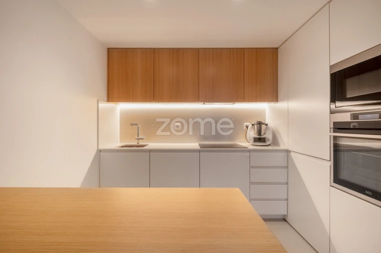 Apartamento T1 para Venda em Urgezes Foto 11