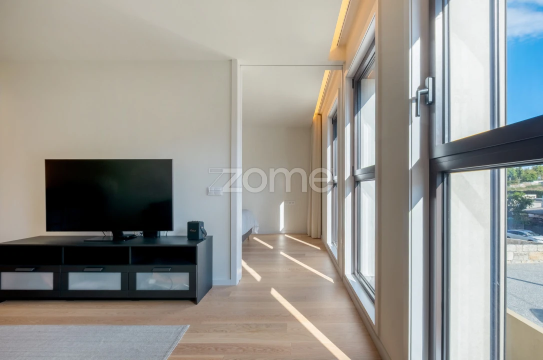 Apartamento T1 para Venda em Urgezes Foto 20