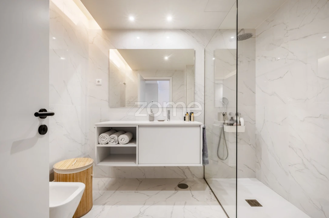 Apartamento T1 para Venda em Urgezes Foto 24