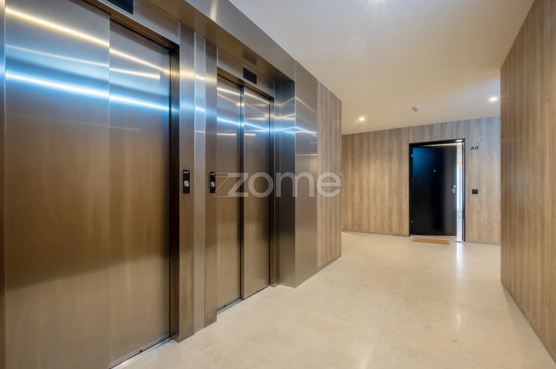 Apartamento T1 para Venda em Urgezes Foto 26