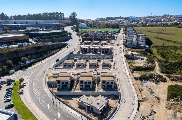 Moradia T3 para Venda em Silvares, Pias, Nogueira e Alvarenga Foto 8