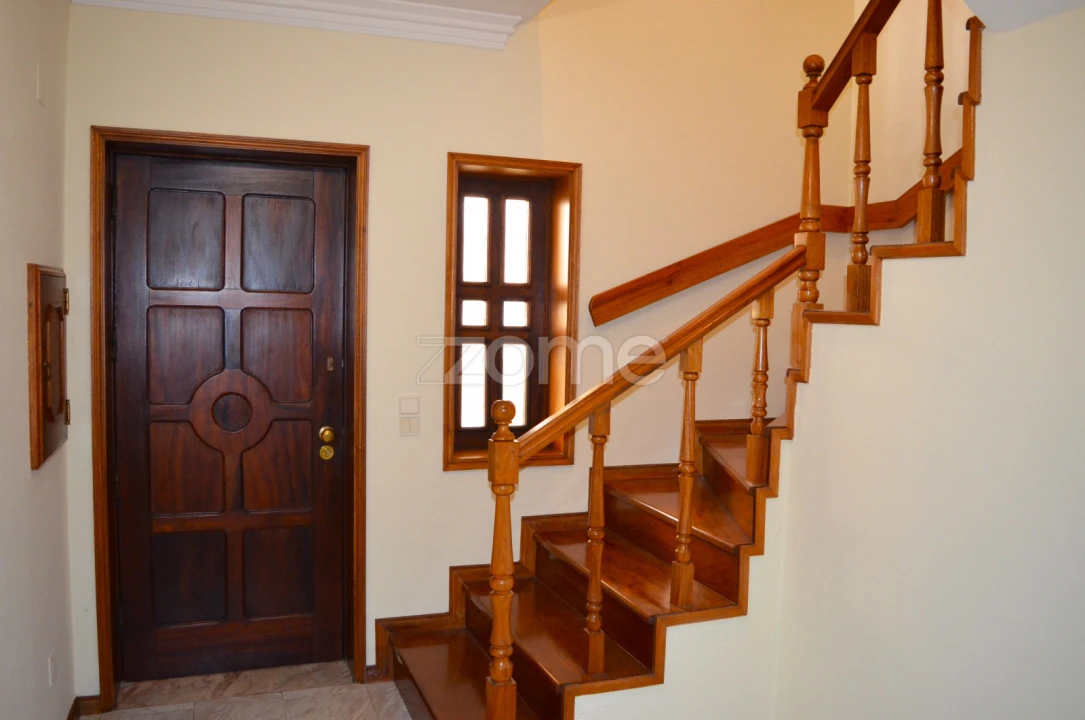 Moradia T5 para Venda em São Mamede de Infesta e Senhora da Hora Foto 3