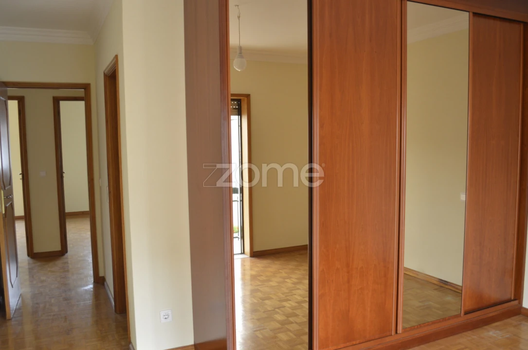 Moradia T5 para Venda em São Mamede de Infesta e Senhora da Hora Foto 10