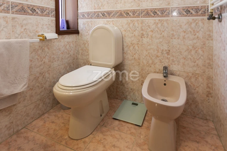 Moradia T3 para Venda em Arvore Foto 20