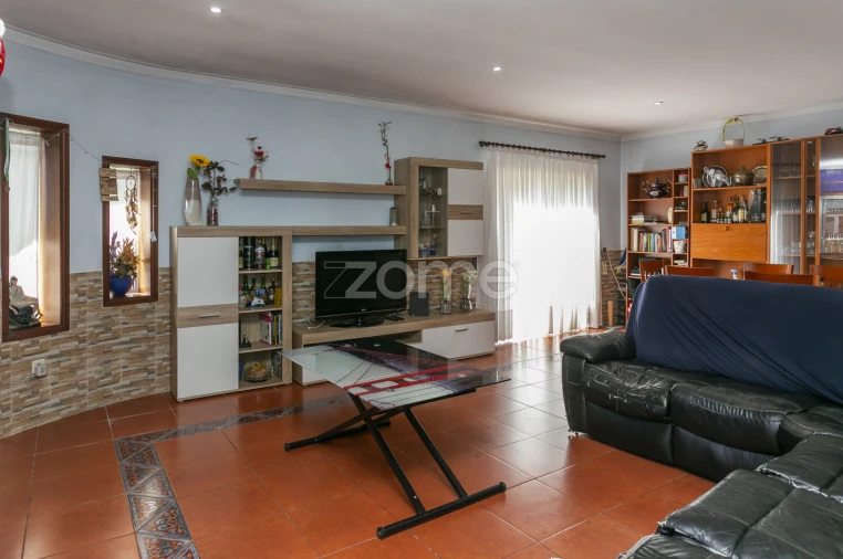 Moradia T3 para Venda em Arvore Foto 11