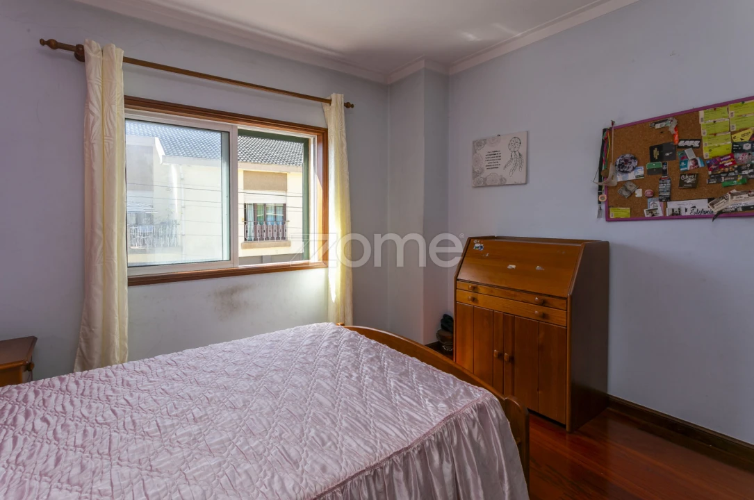 Moradia T3 para Venda em Arvore Foto 23