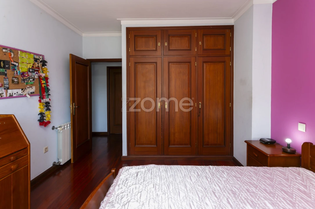 Moradia T3 para Venda em Arvore Foto 25